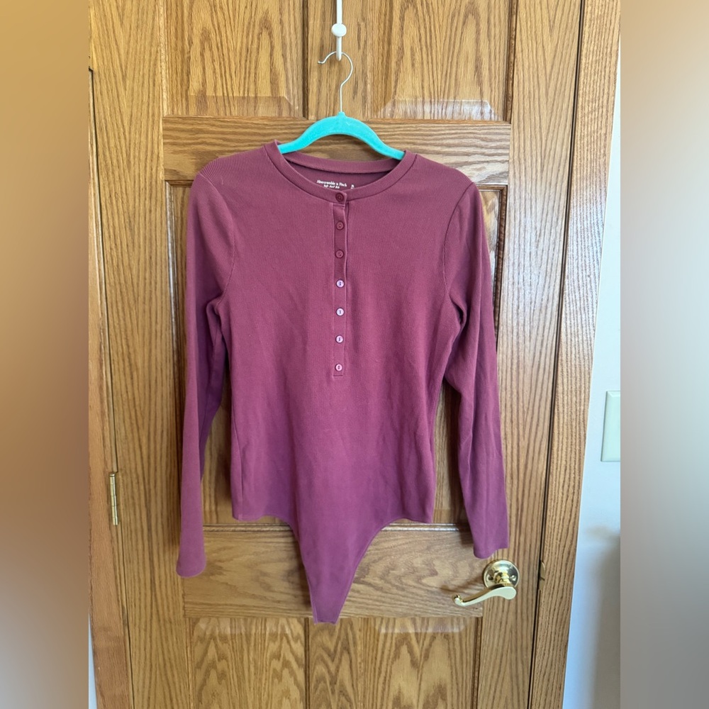 Abercrombie & Fitch Soft A&F Henley Ribbed Bodysuit - XL